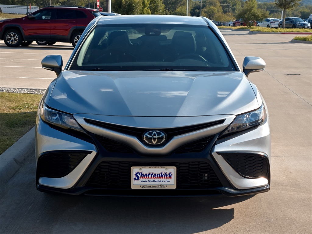 2023 Toyota Camry SE photo 8