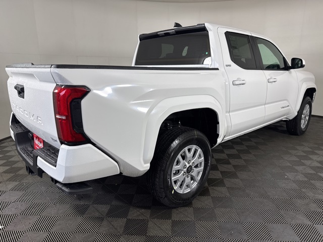 2025 Toyota Tacoma SR5 Double Cab photo 3