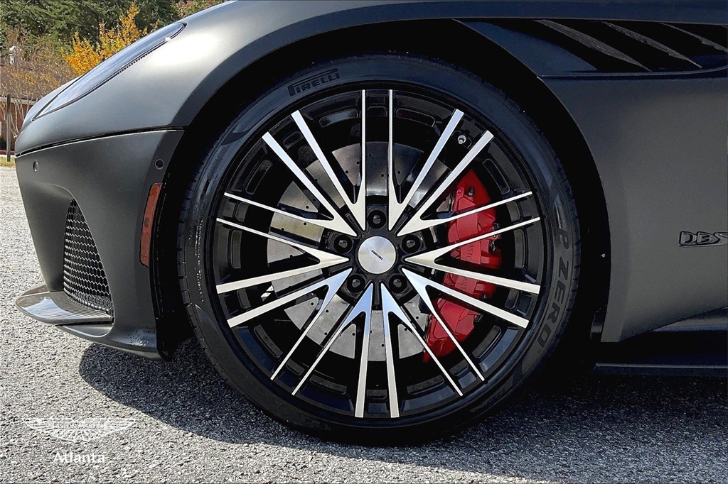 2022 Black Aston Martin DBS Superleggera RWD Coupe