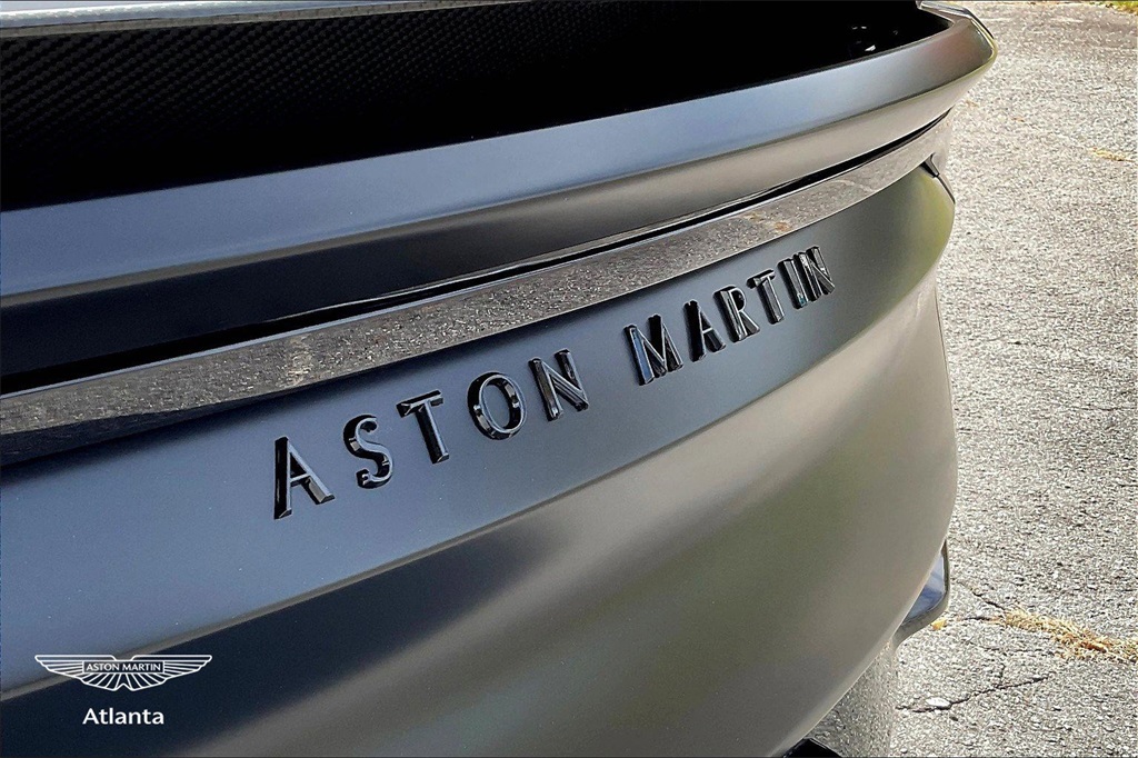 2022 Black Aston Martin DBS Superleggera RWD Coupe