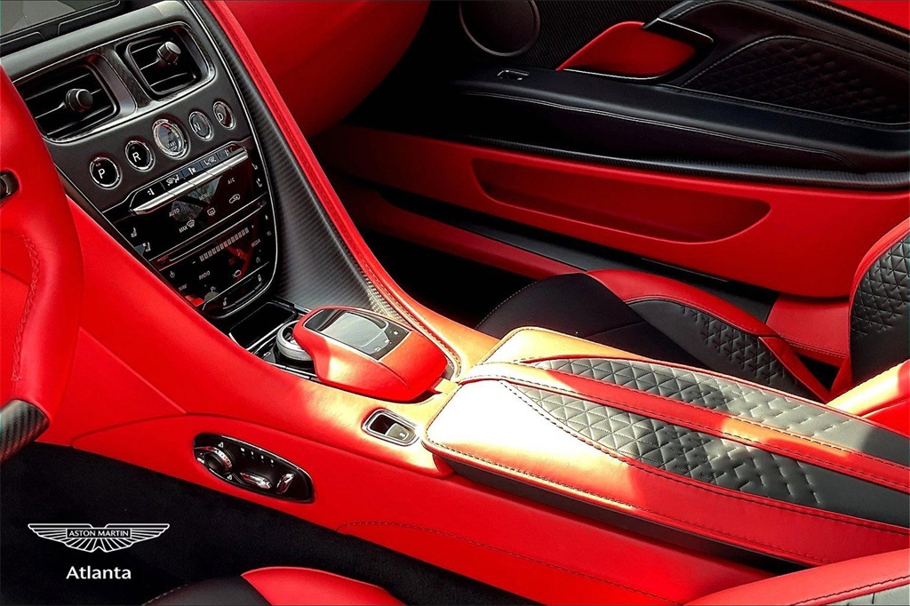 2022 Black Aston Martin DBS Superleggera RWD Coupe