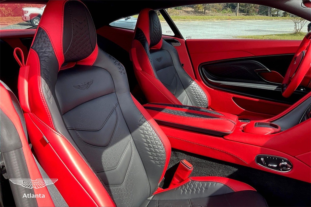 2022 Black Aston Martin DBS Superleggera RWD Coupe