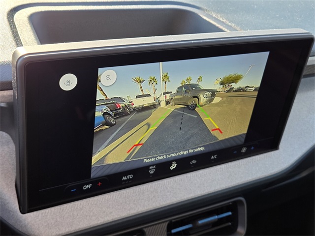 New 2025 Ford Maverick XLT 4D Crew Cab