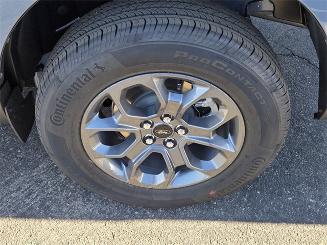 New 2025 Ford Maverick XLT 4D Crew Cab