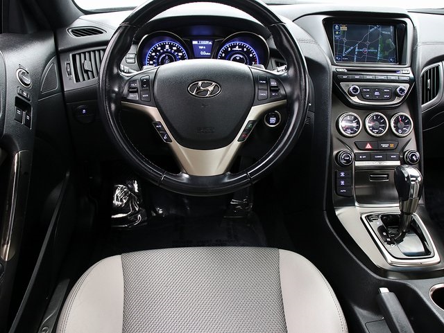 2013 Hyundai Genesis Coupe 2.0T Premium photo 13