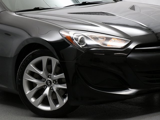 2013 Hyundai Genesis Coupe 2.0T Premium photo 3