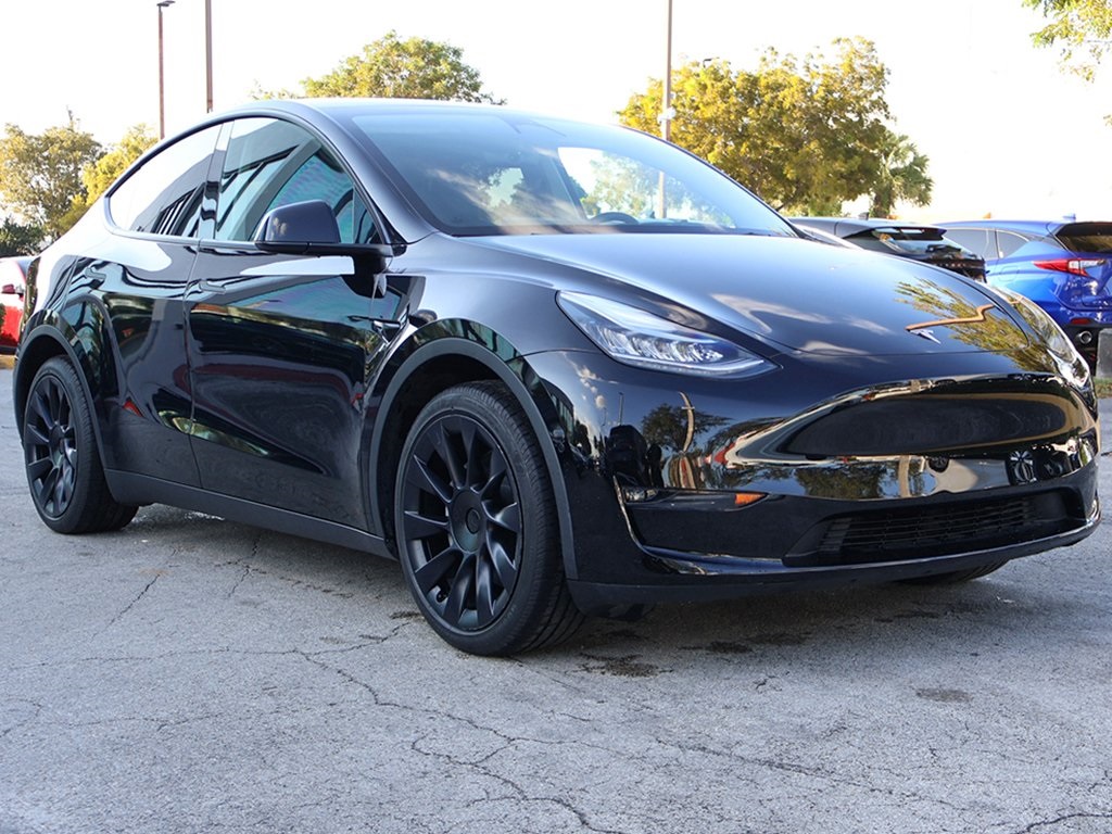 Used 2022 Tesla Model Y Long Range with VIN 7SAYGDEE7NF495836 for sale in Cleveland, OH