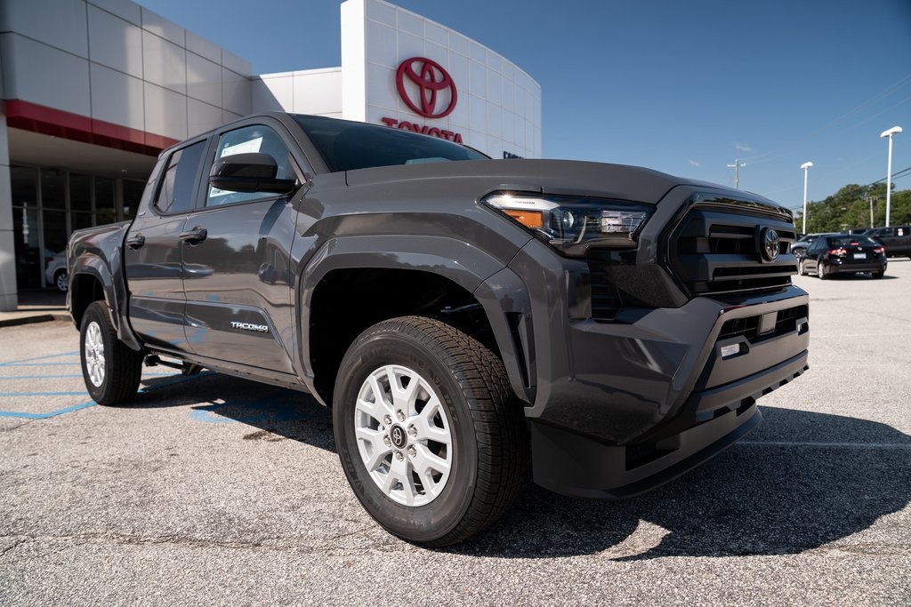 2025 Toyota Tacoma SR5 Double Cab photo 9