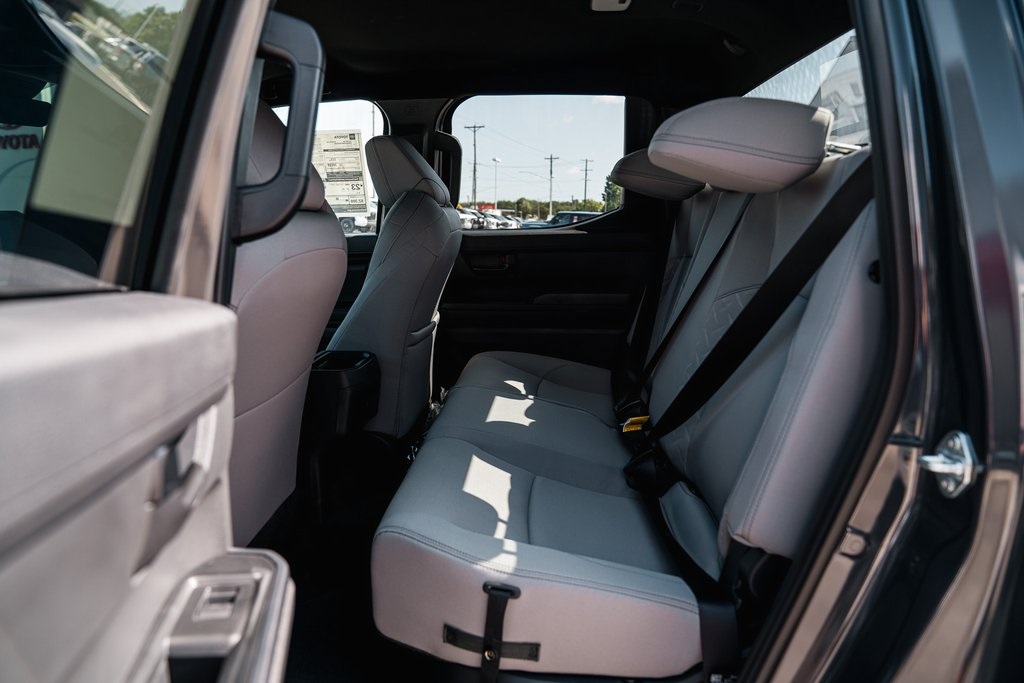 2025 Toyota Tacoma SR5 Double Cab photo 18