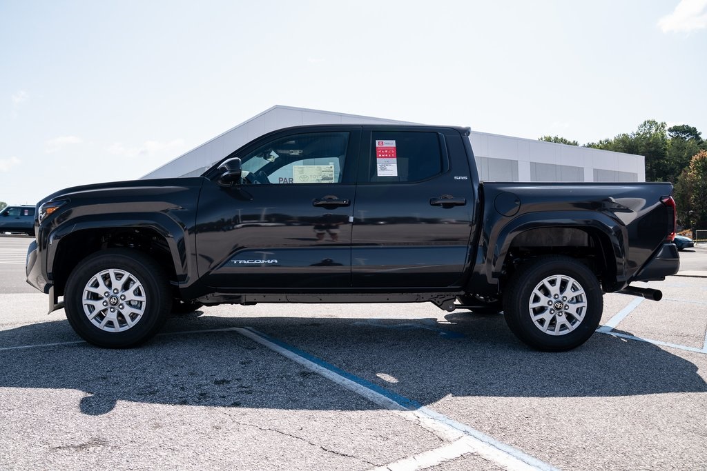 2025 Toyota Tacoma SR5 Double Cab photo 3