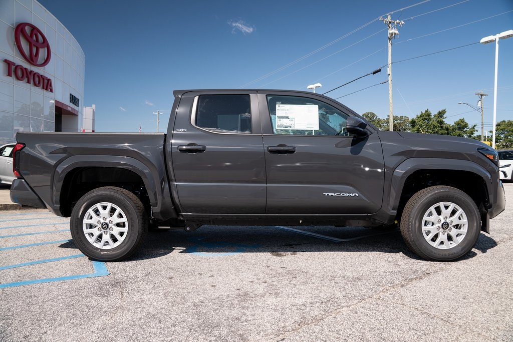 2025 Toyota Tacoma SR5 Double Cab photo 8