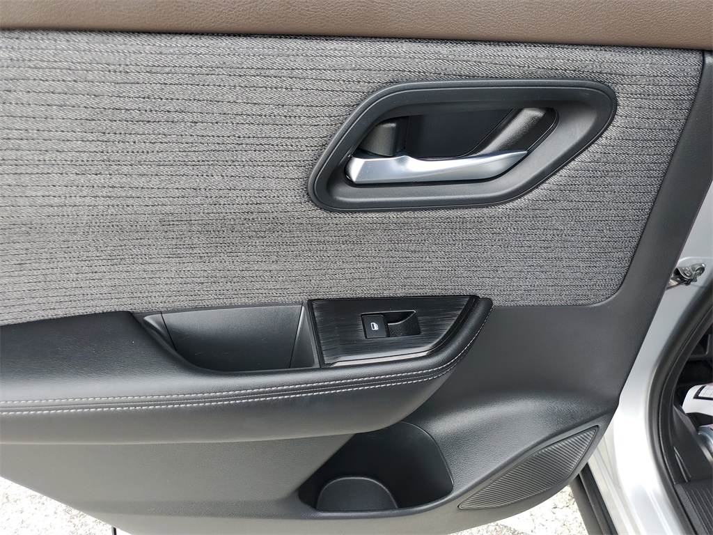 2023 Brilliant Silver Metallic Nissan Rogue SV AWD SUV