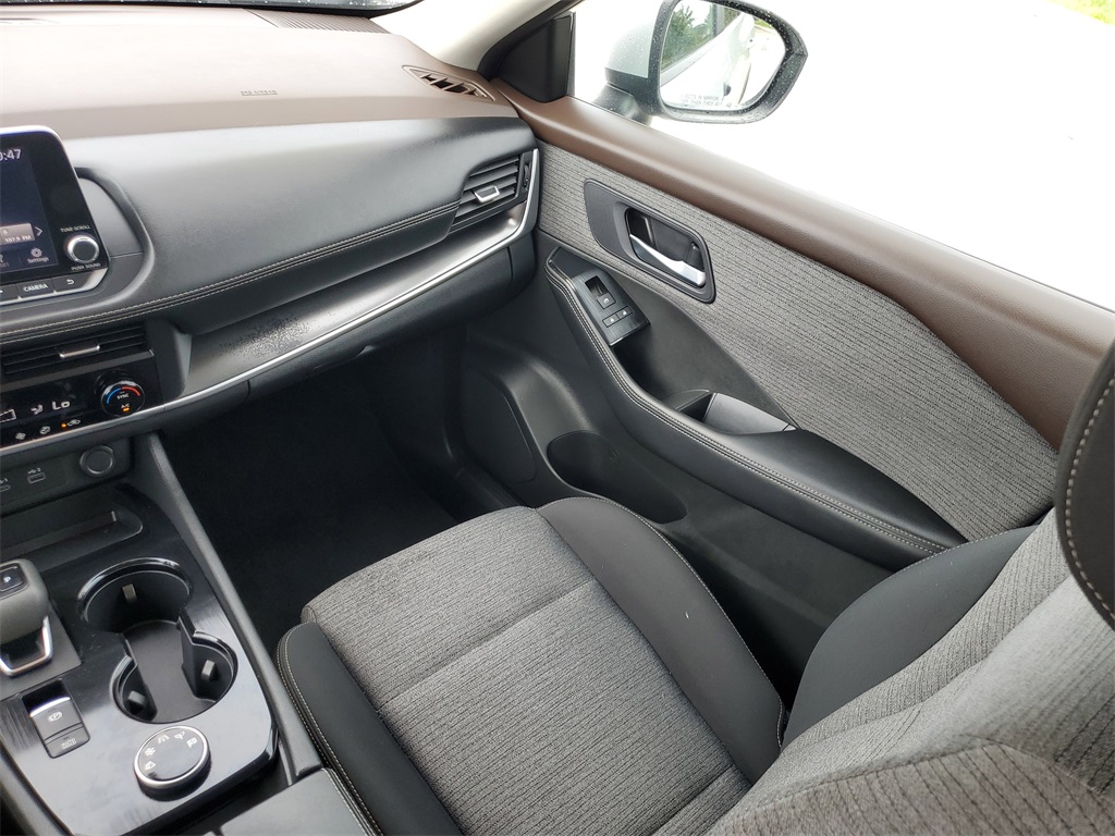 2023 Brilliant Silver Metallic Nissan Rogue SV AWD SUV