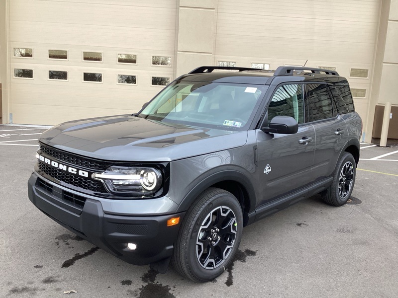 2025 Ford Bronco Sport Outer Banks photo 3