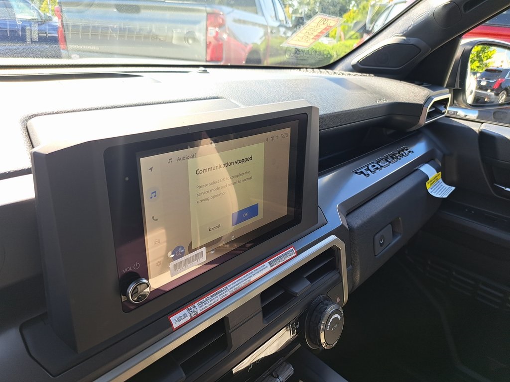 2025 Toyota Tacoma TRD Off-Road Double Cab photo 11