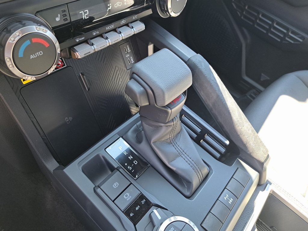 2025 Toyota Tacoma TRD Off-Road Double Cab photo 12