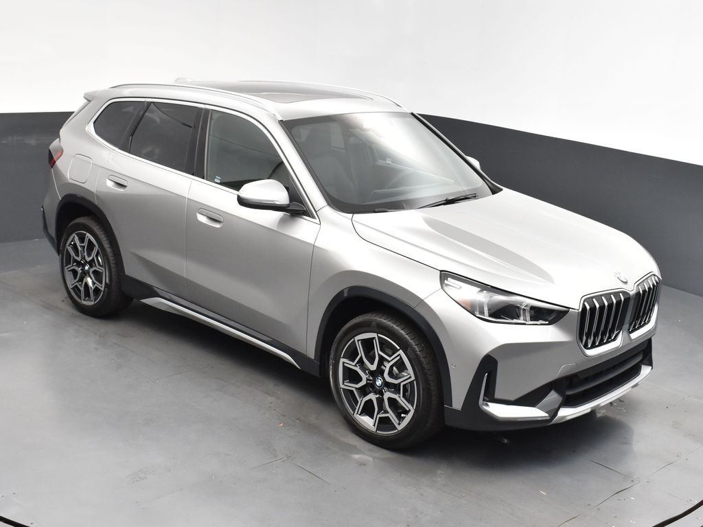 2025 Space Silver Metallic BMW X1 xDrive28i AWD SUV