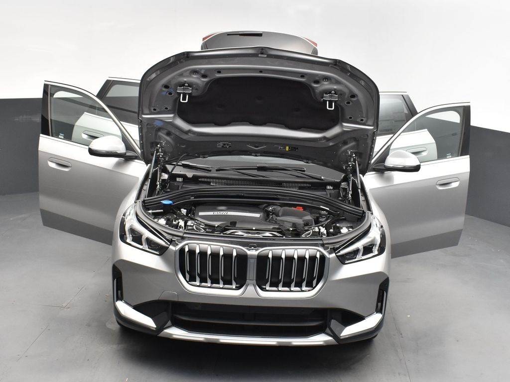 2025 Space Silver Metallic BMW X1 xDrive28i AWD SUV