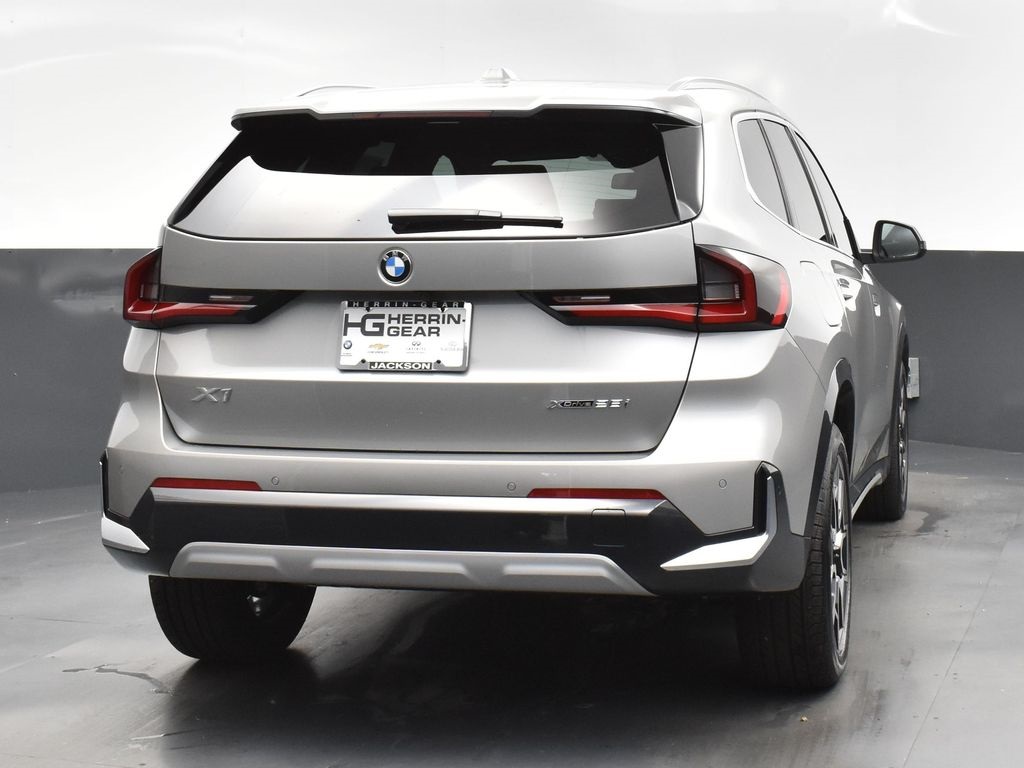 2025 Space Silver Metallic BMW X1 xDrive28i AWD SUV
