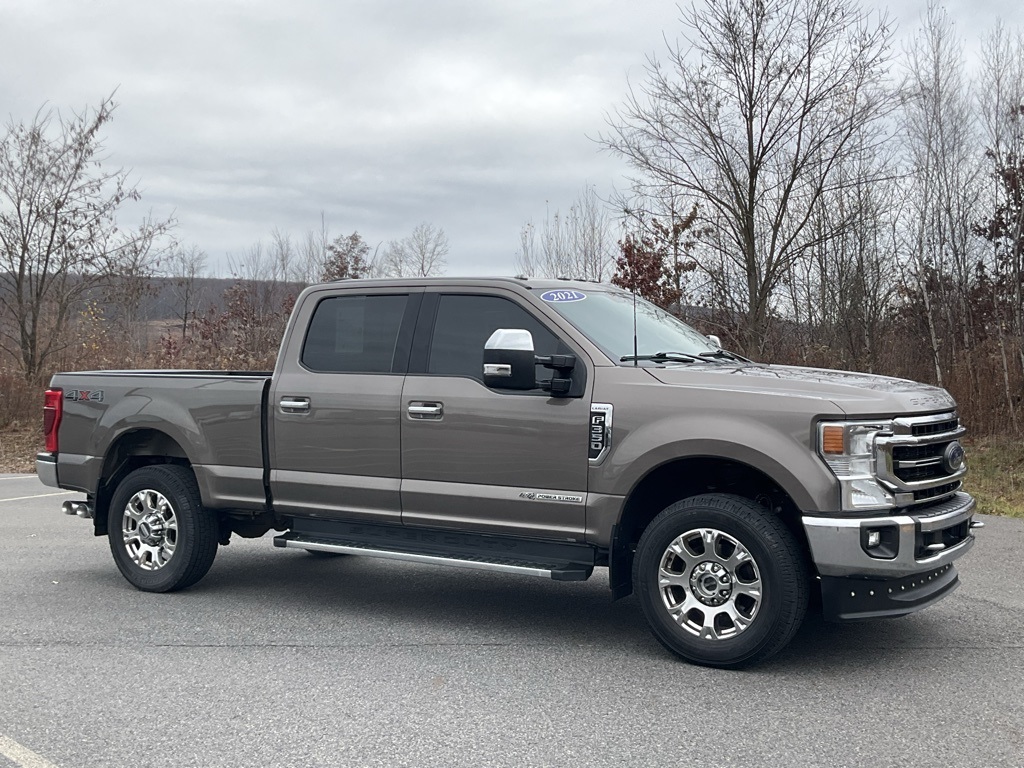 2021 Ford F-350 Super Duty Lariat's photo