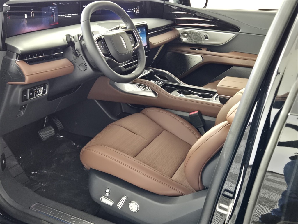 new 2026 Lincoln Nautilus car, priced at $70,123