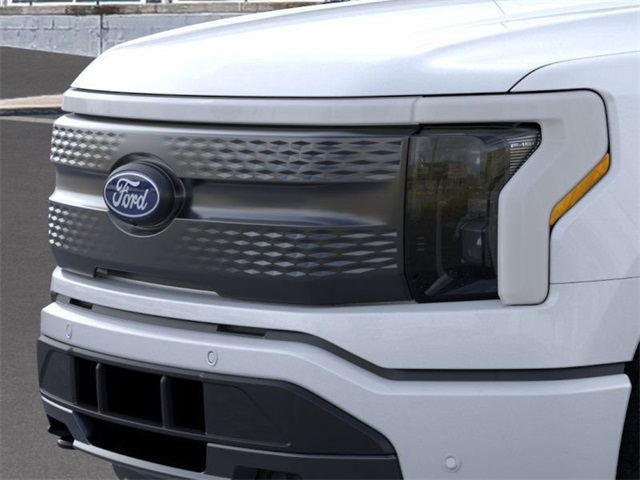 2025 Ford F-150 Lightning photo 15