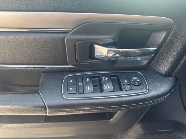 2016 Ram 1500 Sport photo 10