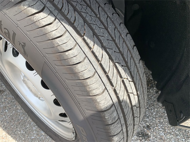 2025 Gray Metallic Ford Maverick XL AWD Truck