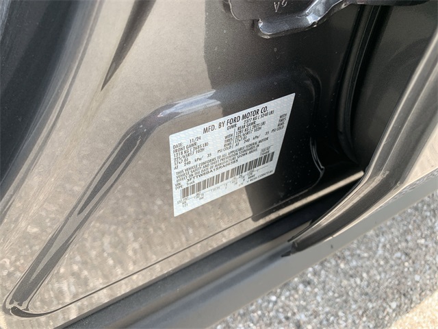 2025 Gray Metallic Ford Maverick XL AWD Truck