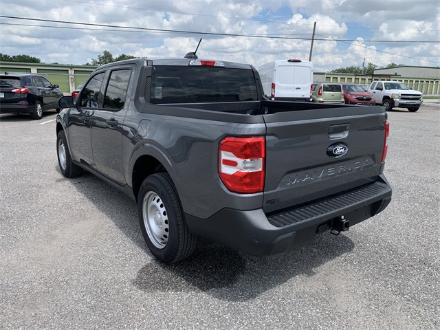 2025 Gray Metallic Ford Maverick XL AWD Truck