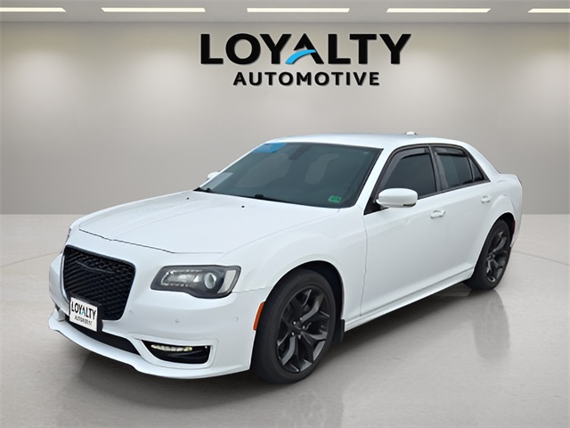 2022 Chrysler 300 Touring L's photo