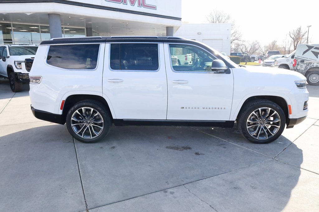 2024 Jeep Grand Wagoneer III photo 4