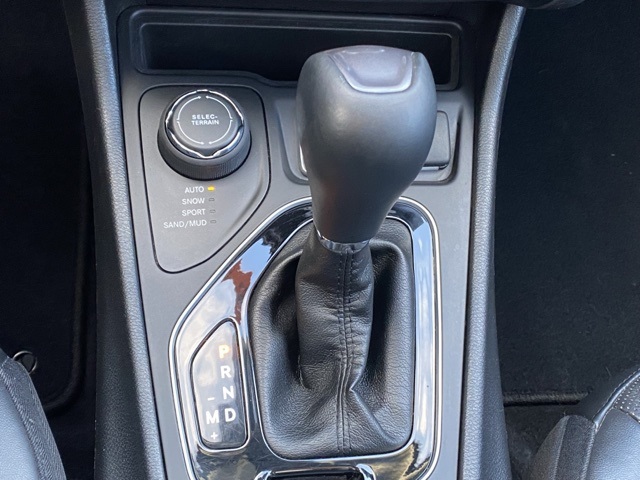 used 2020 Jeep Cherokee car, priced at $18,221