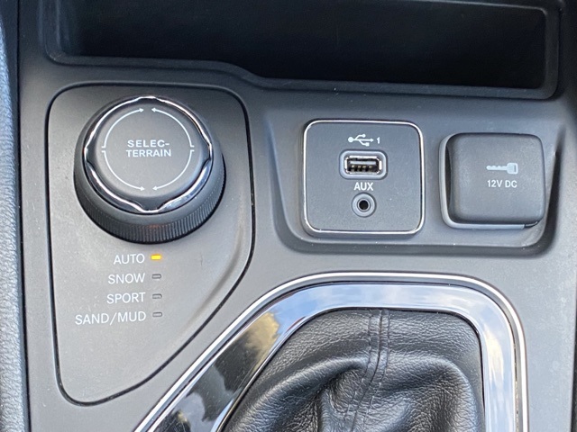 used 2020 Jeep Cherokee car, priced at $18,221