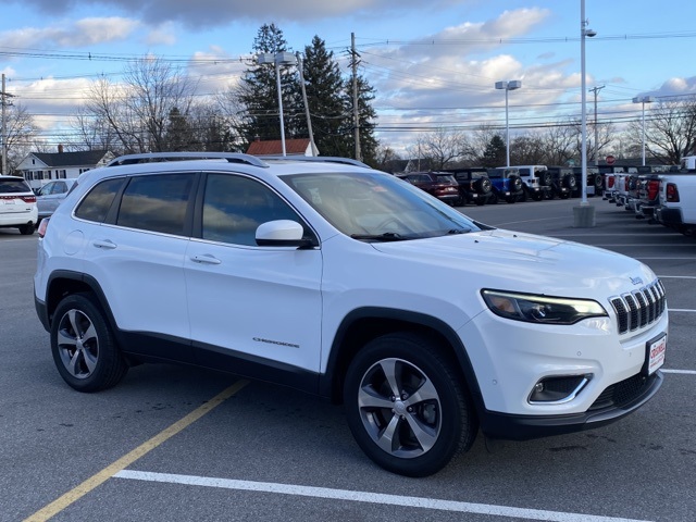 used 2020 Jeep Cherokee car, priced at $18,221