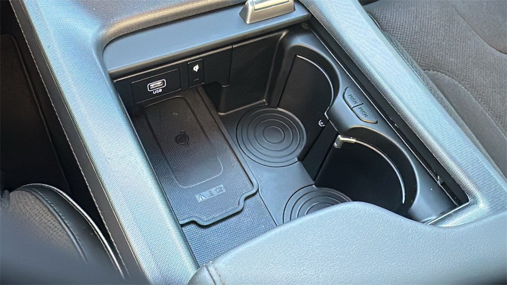 used 2025 Hyundai Palisade car, priced at $43,997