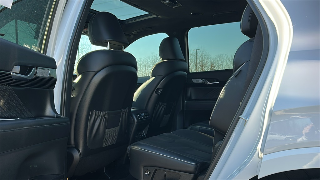 used 2025 Hyundai Palisade car, priced at $43,997