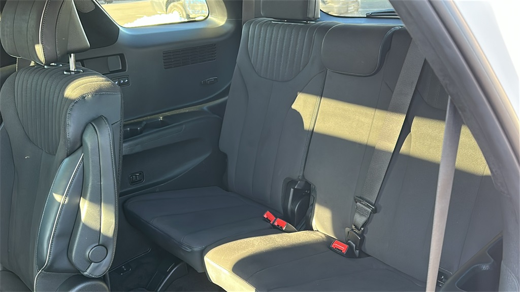 used 2025 Hyundai Palisade car, priced at $43,997