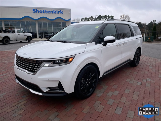 2023 Kia Carnival SX Prestige's photo