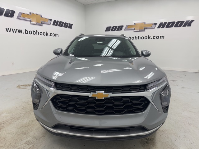 new 2026 Chevrolet Trax car, priced at $27,080