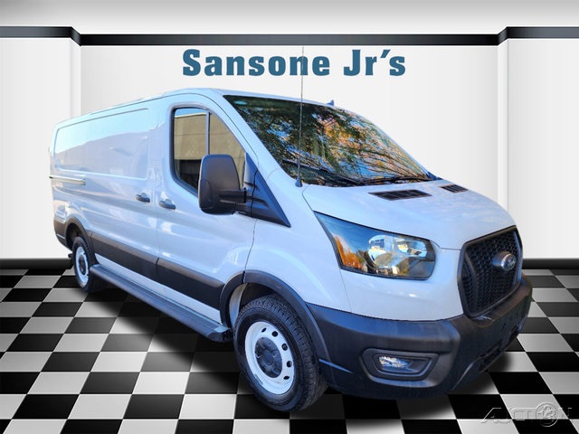 2024 Ford Transit Van Base's photo
