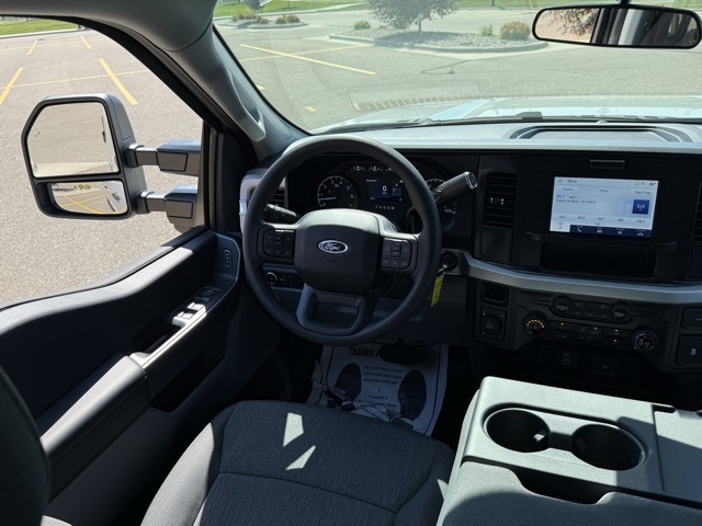 2025 Ford F-350 Super Duty XL