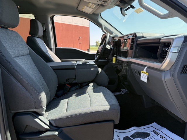 2025 Ford F-350 Super Duty XL