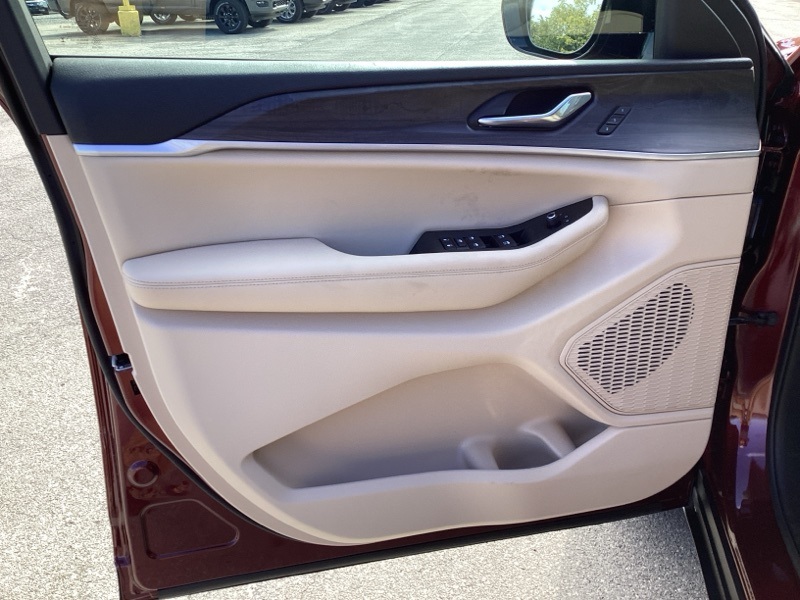 New 2025 Jeep Grand Cherokee L SUV