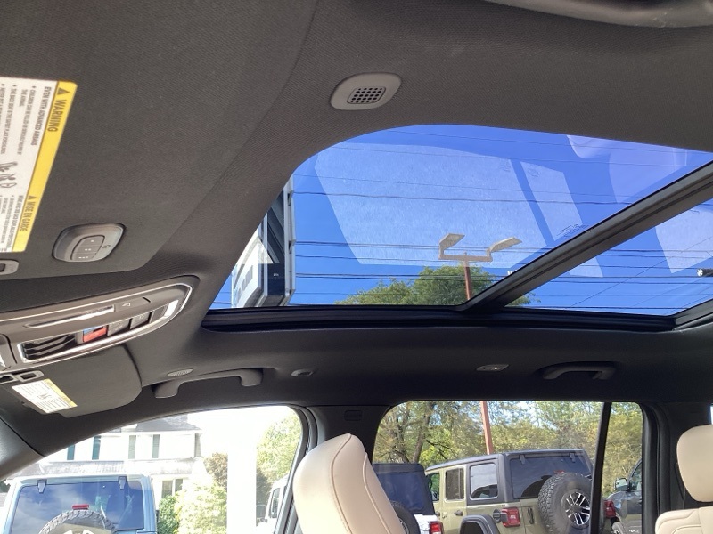 New 2025 Jeep Grand Cherokee L SUV