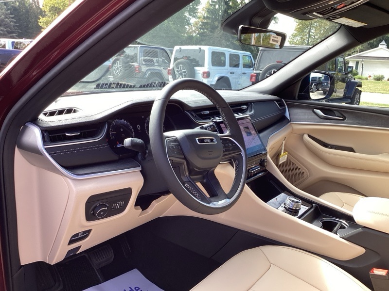 New 2025 Jeep Grand Cherokee L SUV