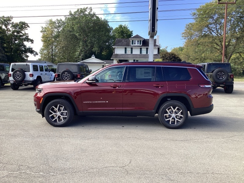 2025 Jeep Grand Cherokee Limited photo 4