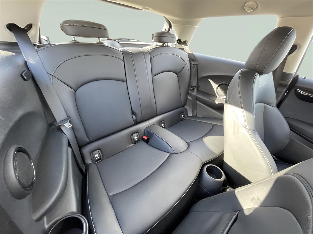 2021 Mini Cooper SE Signature photo 4