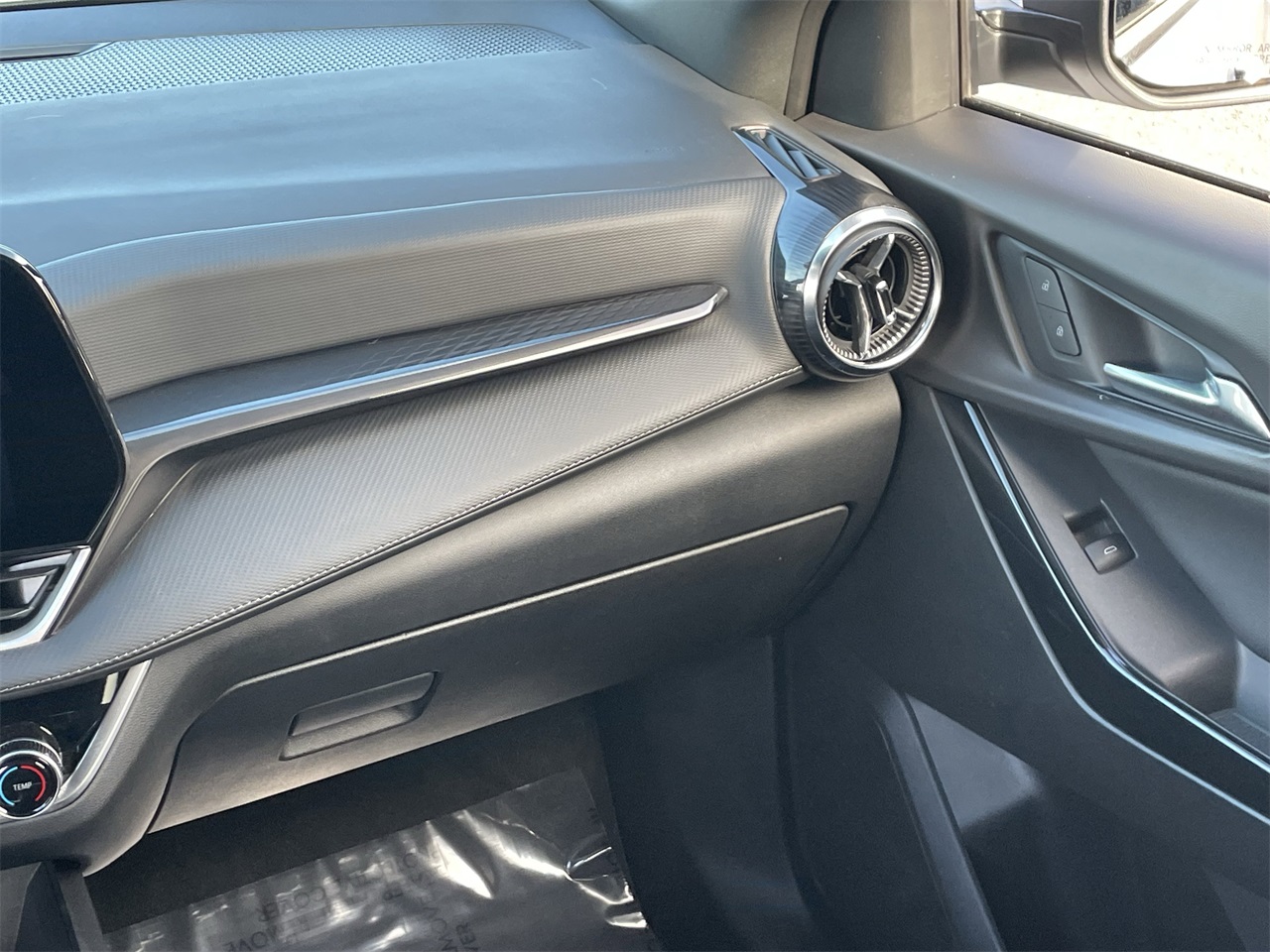 used 2025 Chevrolet Equinox car, priced at $25,465