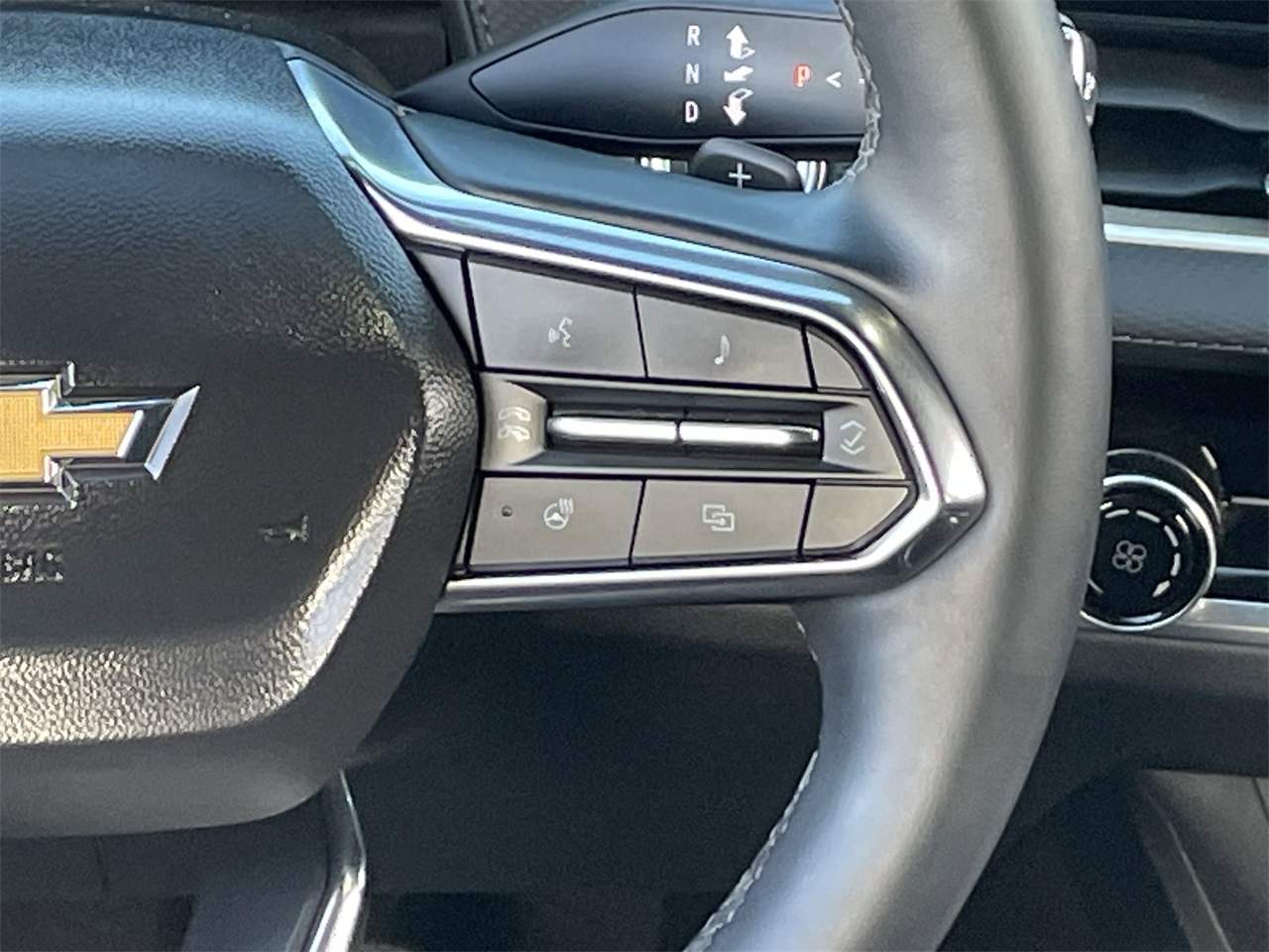 used 2025 Chevrolet Equinox car, priced at $25,465